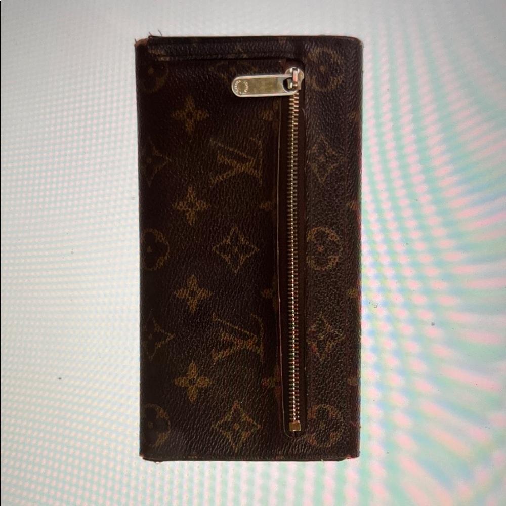 Louis Vuitton Brown Monogram Clutch - Picture 2 of 7